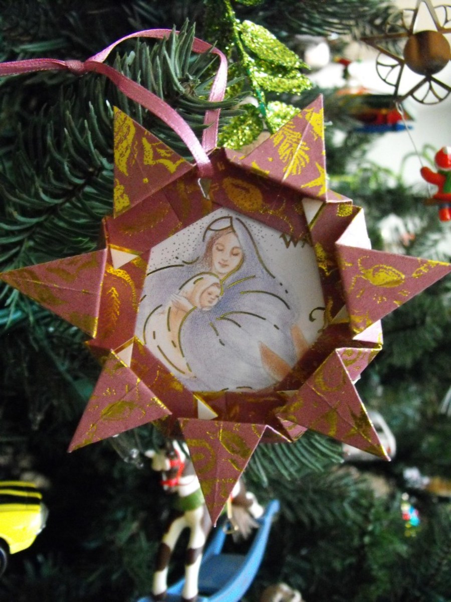 How to Make a Paper Craft Holiday Ornament