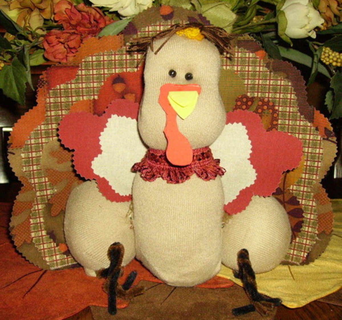 This turkey looks good enough to eat (almost). Read on to learn how you can make a centerpiece like this!