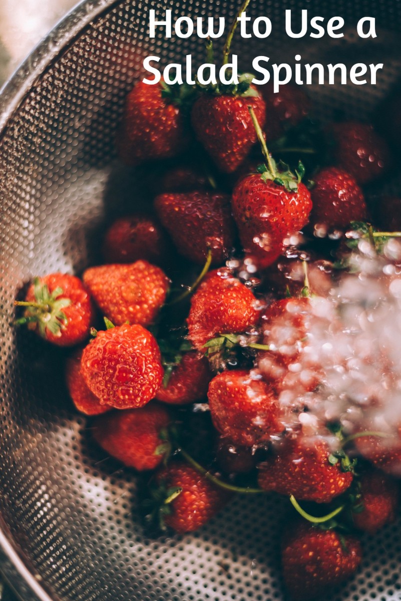 Rinsing fresh strawberries