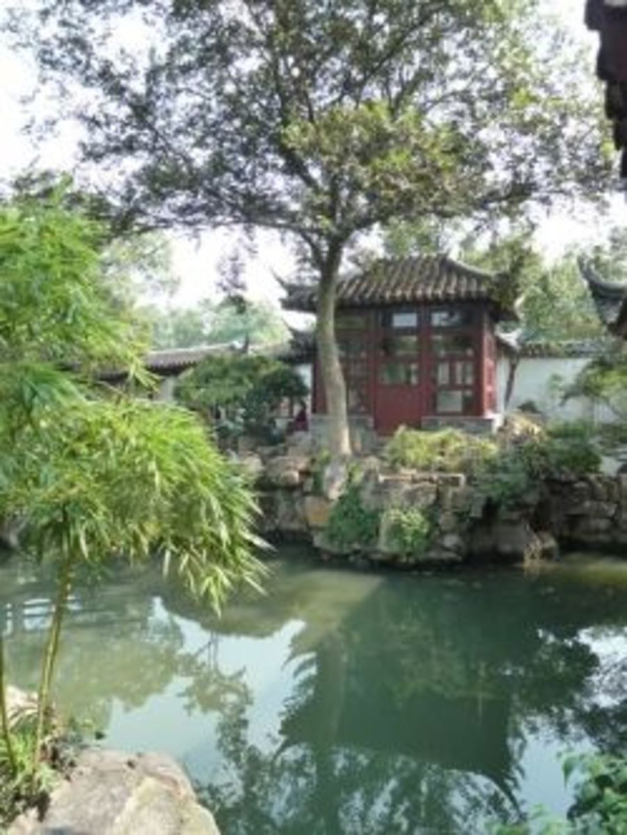 Lakes and ponds are important features in just about any Chinese garden.