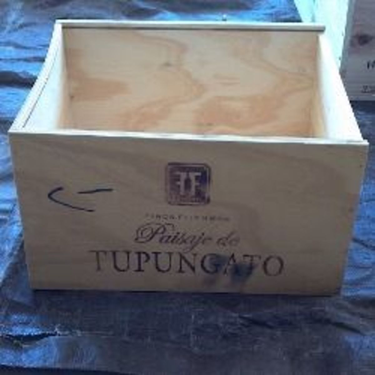 Obtain wine crates from beverage or antique stores.