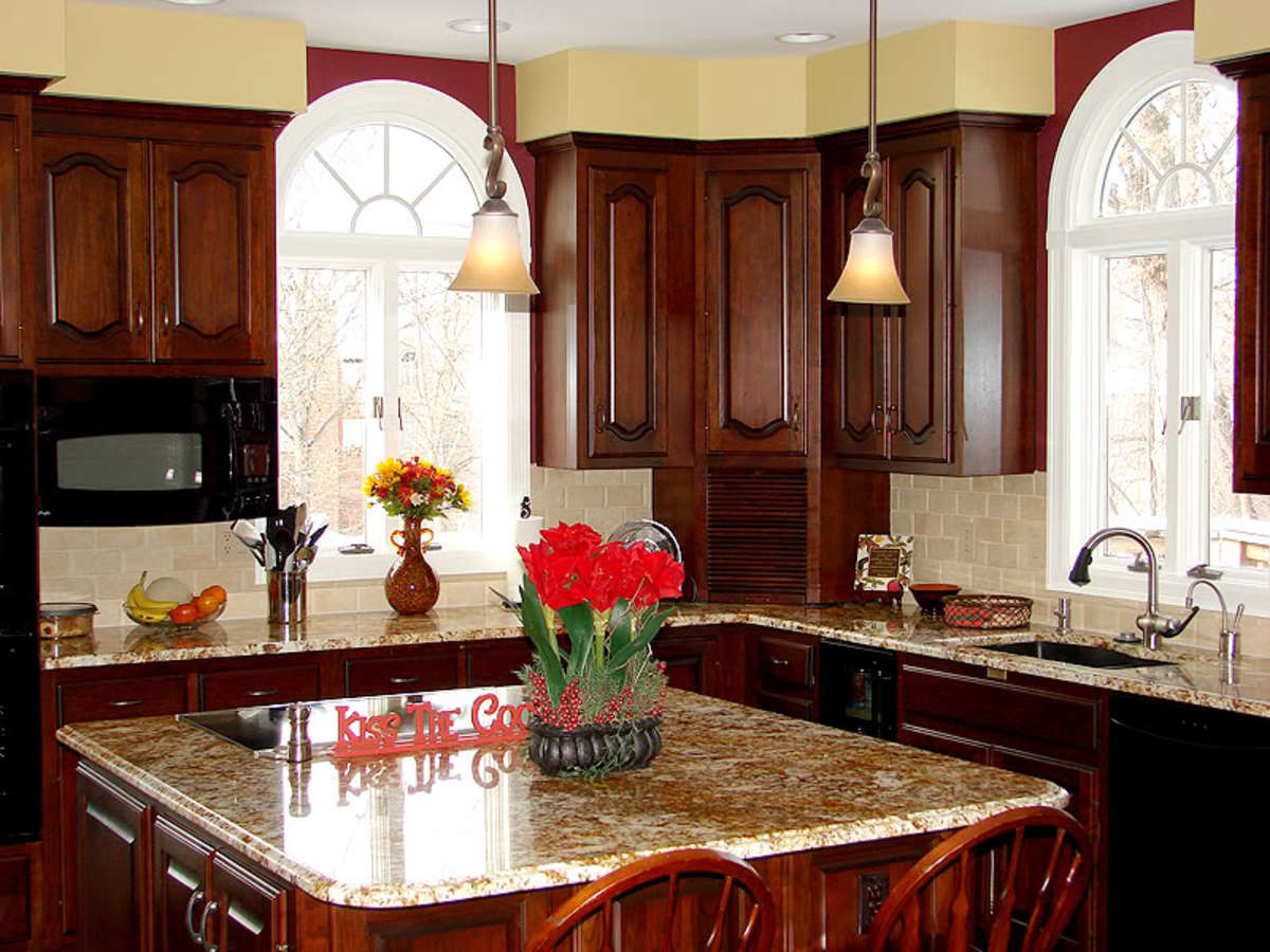 Learn some decorating ideas for kitchen design that won't break the bank.