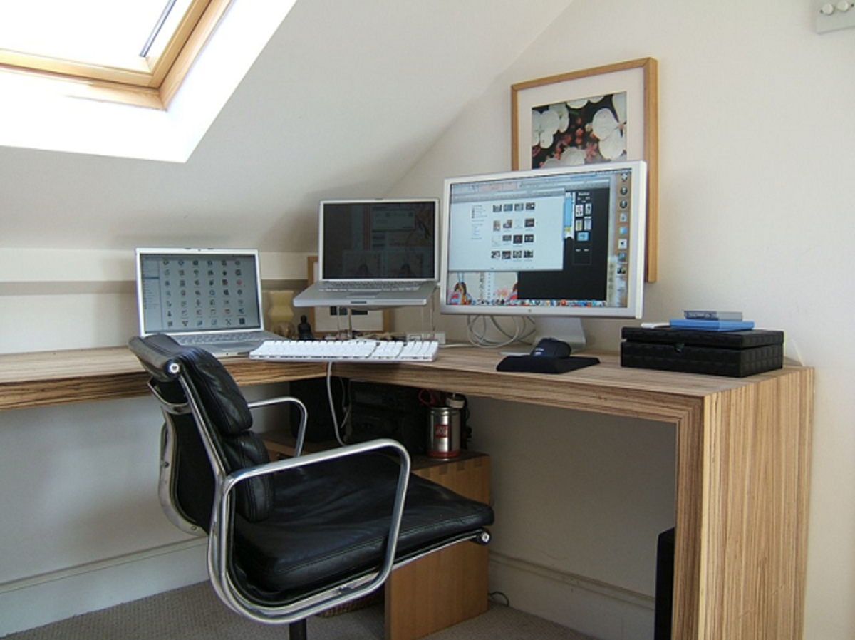 An alcove designed and decorated as a work-at-home work station.