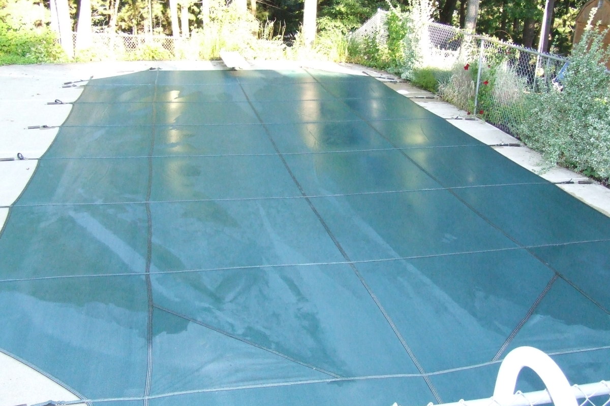 Closing an Inground Swimming Pool? How to Winterize a Pool for an Easy Spring Opening
