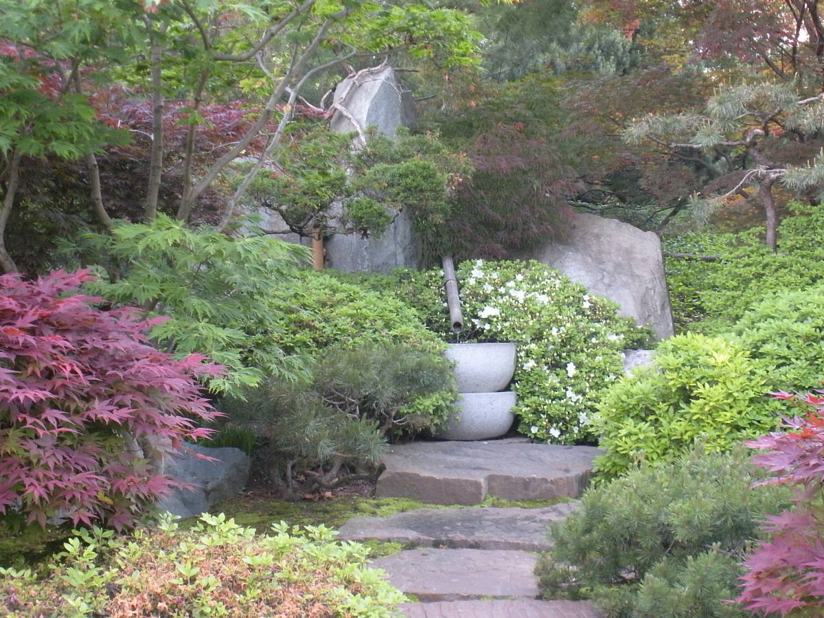fountains-in-japanese-gardens-a-small-gallery