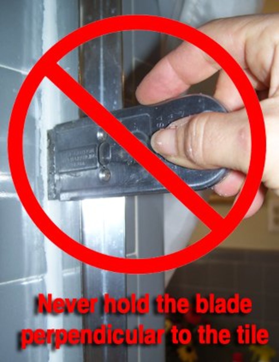 How not to hold a razor blade knife