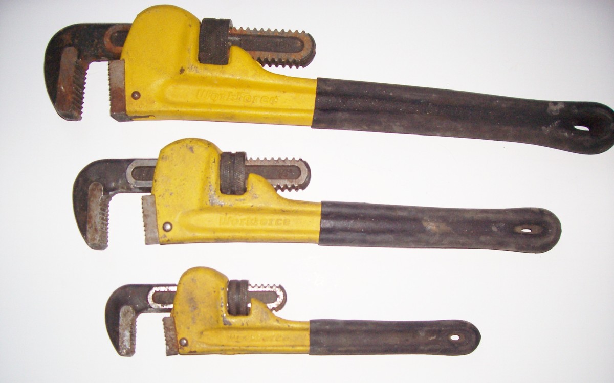 Pipe wrenches 