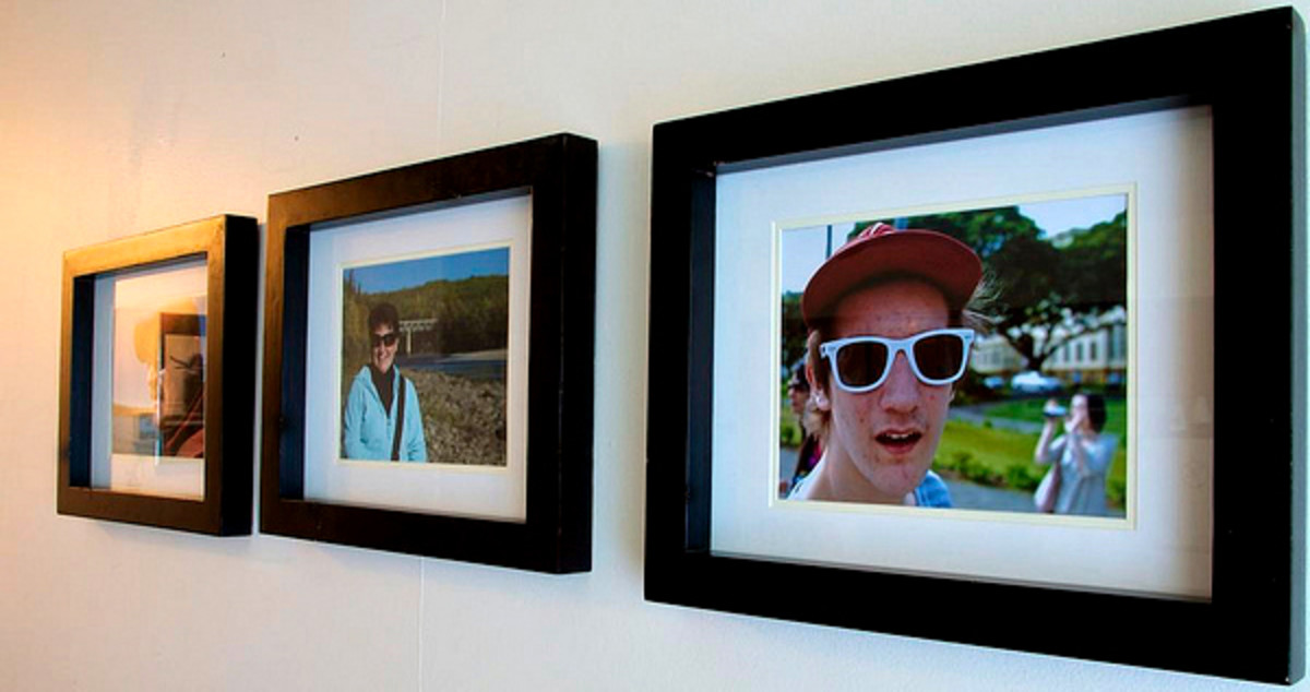 Unified groupings are best with similar images, colors and frames.