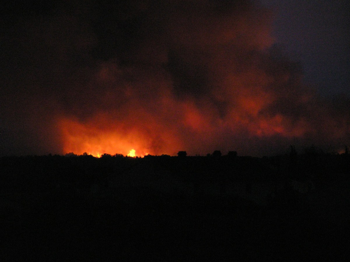 Wildland Urban Interface (WUI) - Homes and Forest Fire Wildland Urban Interface (WUI) - Homes and Forest Fire