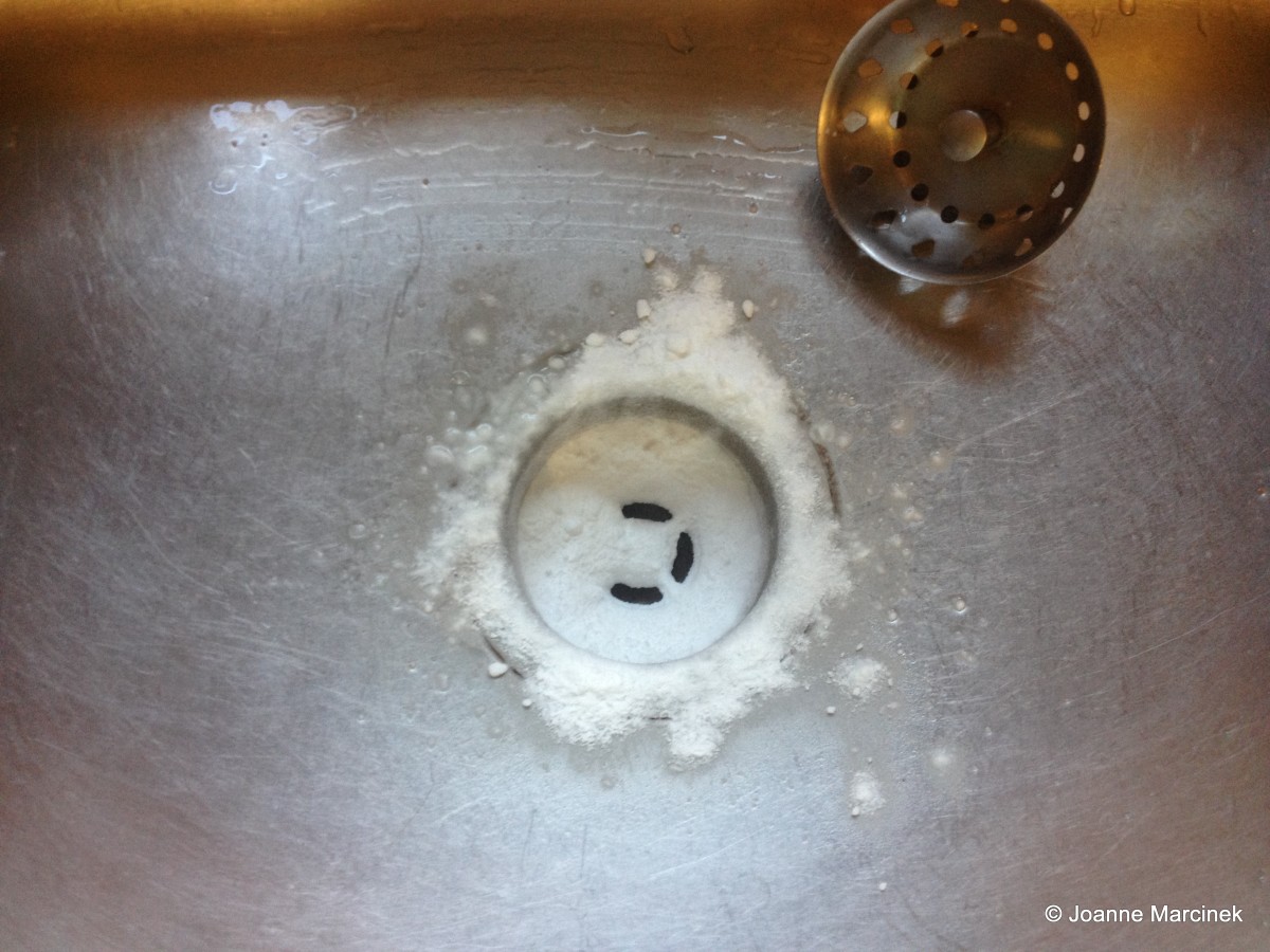 rotten egg smell in bathroom sink drain