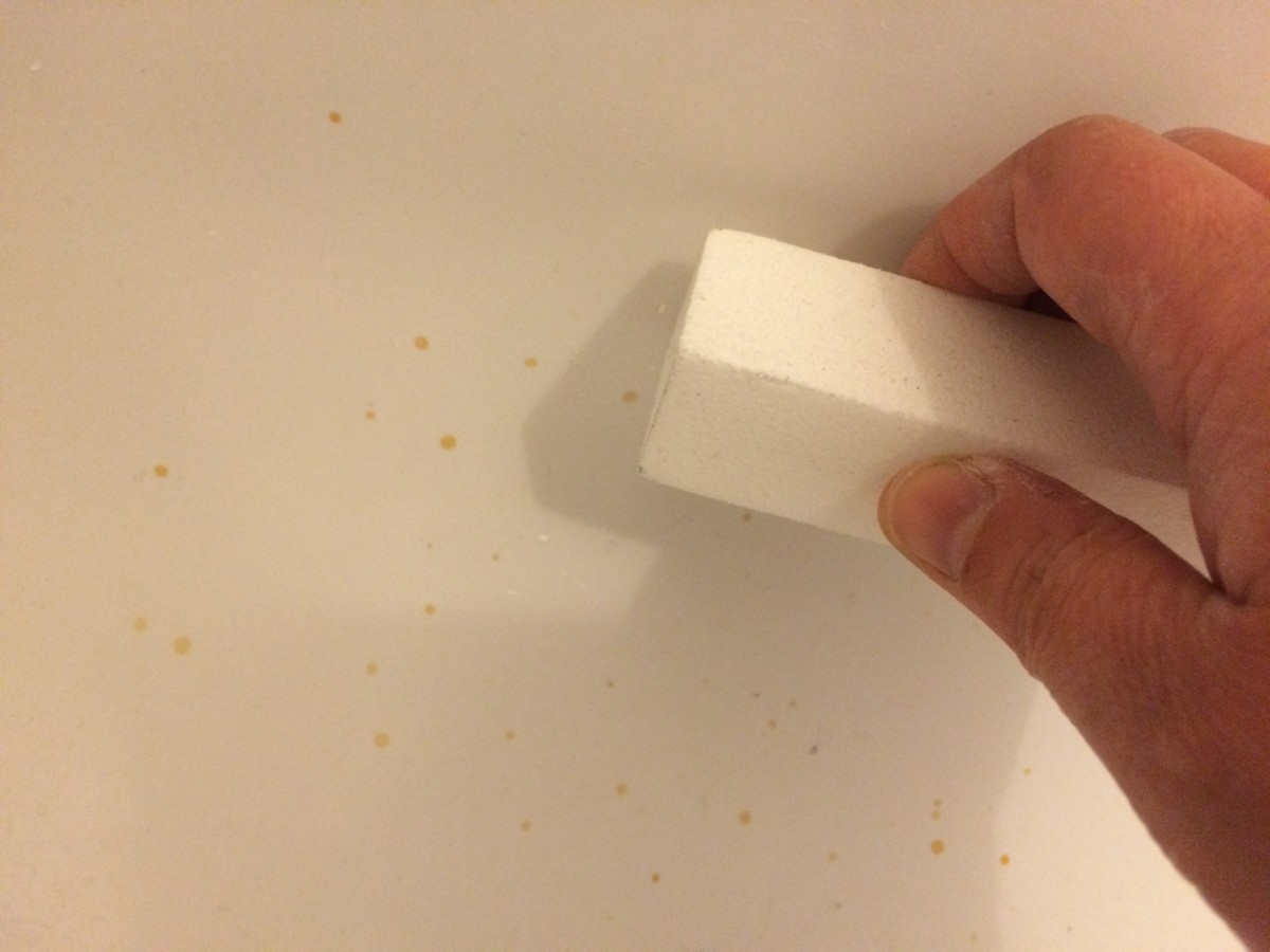 How to Remove Oil Stains From a Fibreglass Bathtub Dengarden