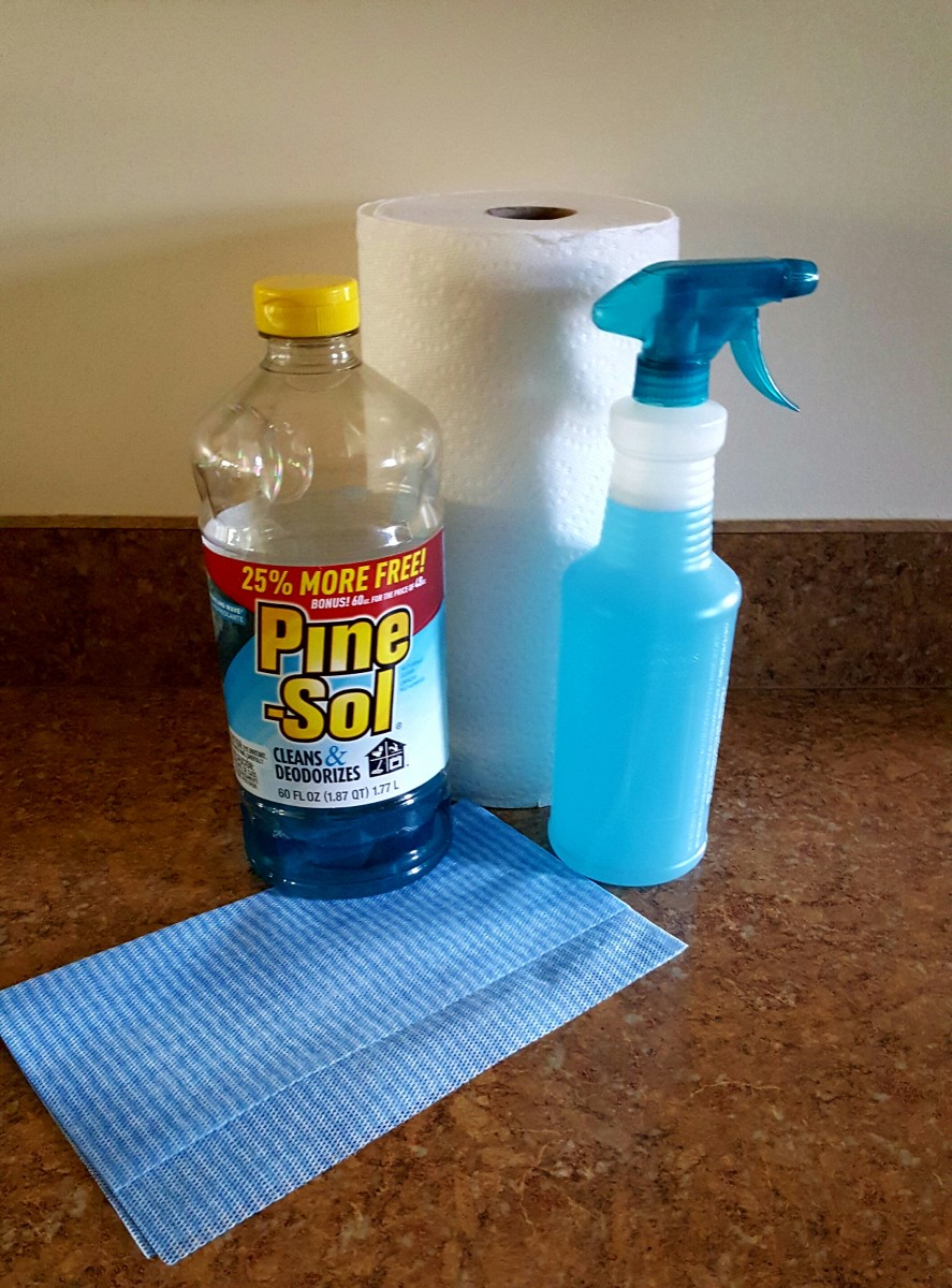 These are the products I use to quickly clean and dust my home.