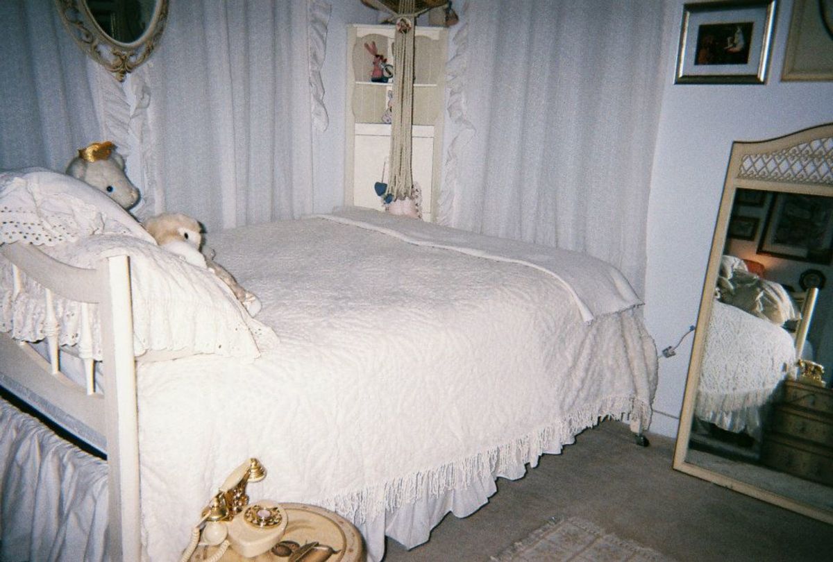 the-all-white-bedroom