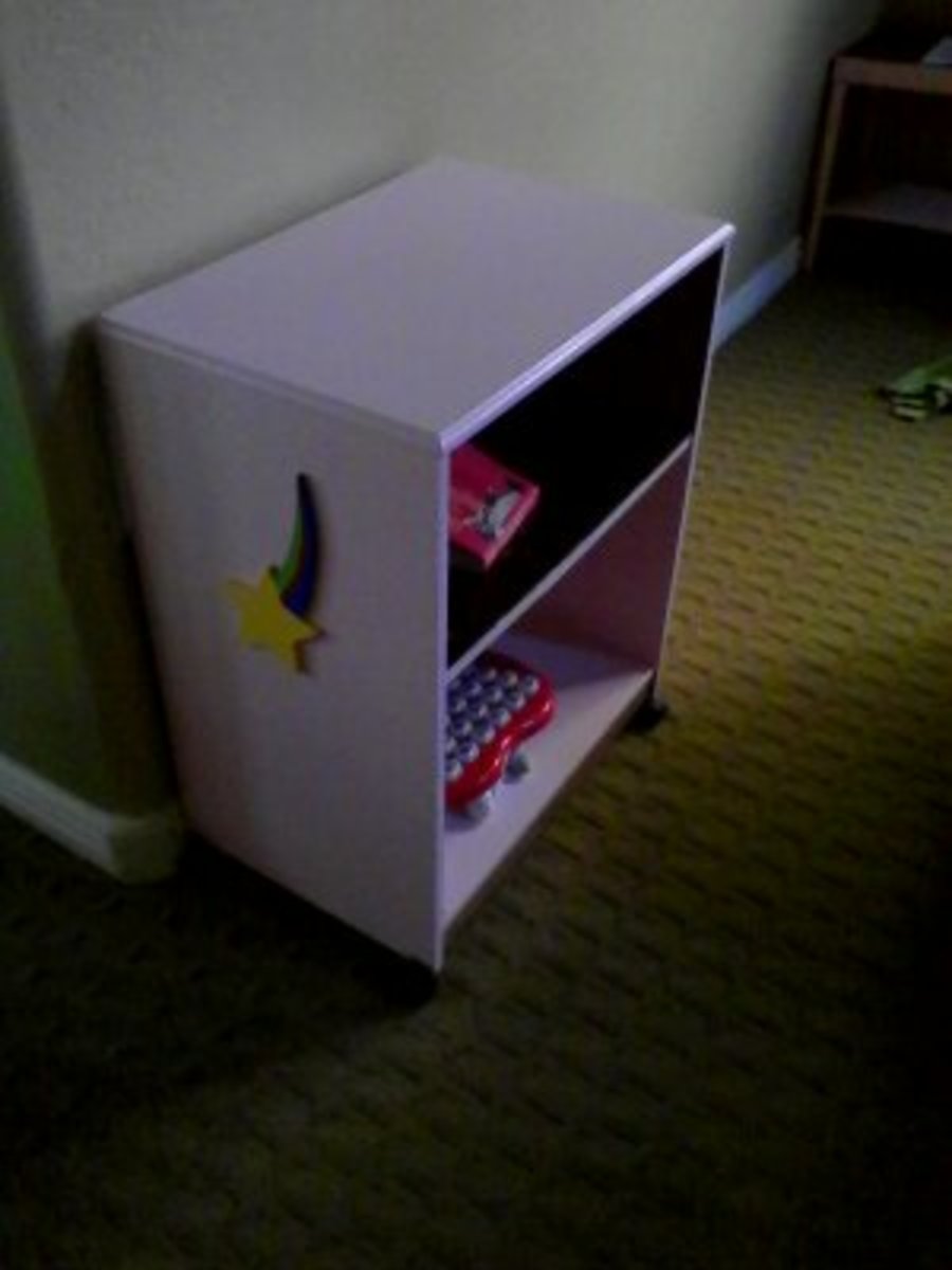 I am lucky to have a scroll saw. But it isn't that hard to cut a shooting star by hand with a coping saw.