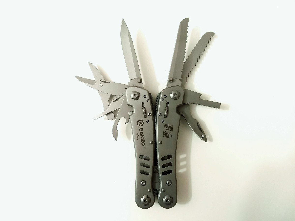 Ganzo G301 Review: Can the Best Budget Multi-Tool Take on the Big Dogs?