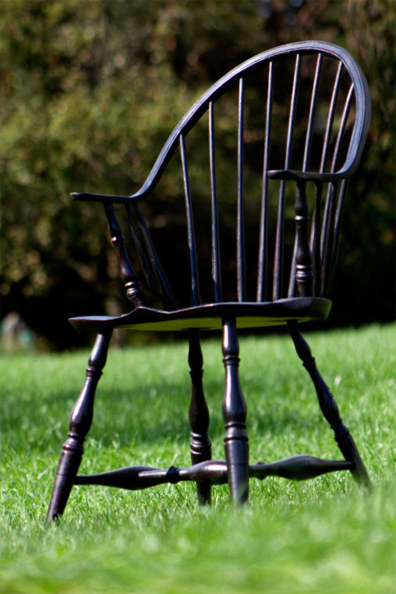 Completed continuous arm Windsor chair.