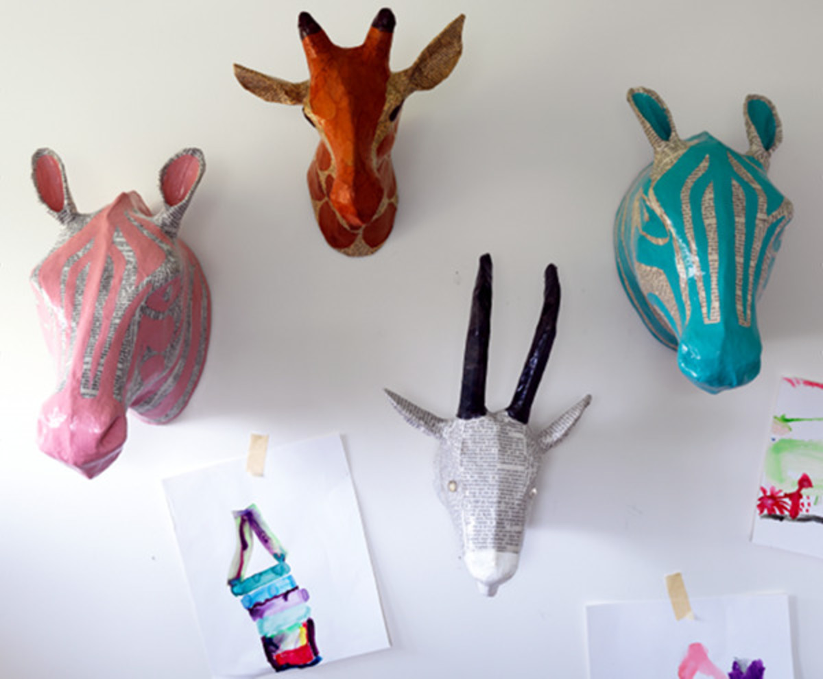 Paper maché animal heads also look precious in the little one's nursery. 