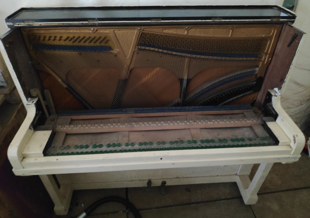 Here's what the piano looked like on the inside.