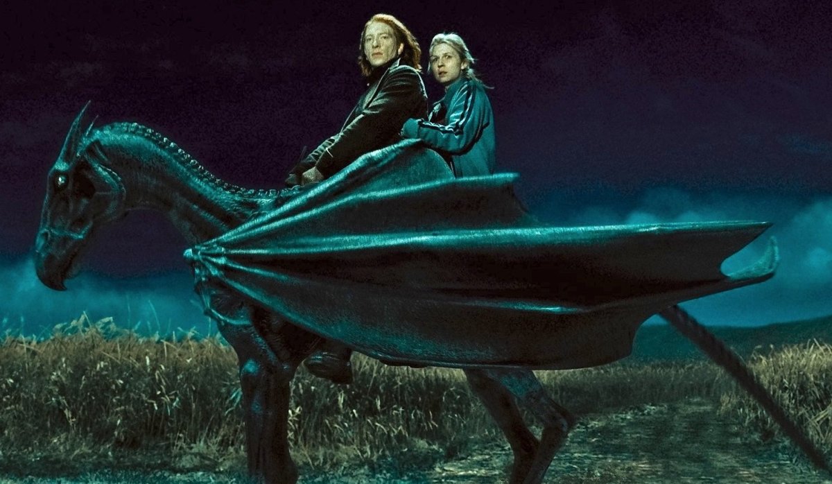 Bill Weasley and Fleur Delacour ride a Thestral