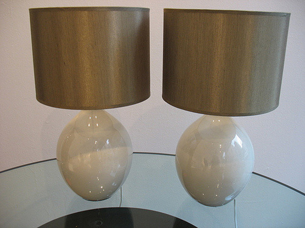Lamp pairs add balance to a space.