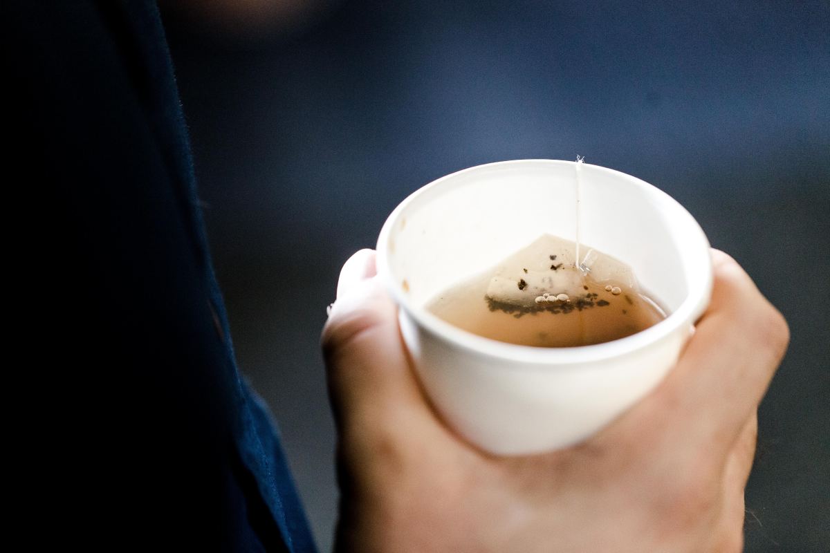 Tannic acid in tea works as an astringent that will dry a canker sore and result in less pain and inflammation.