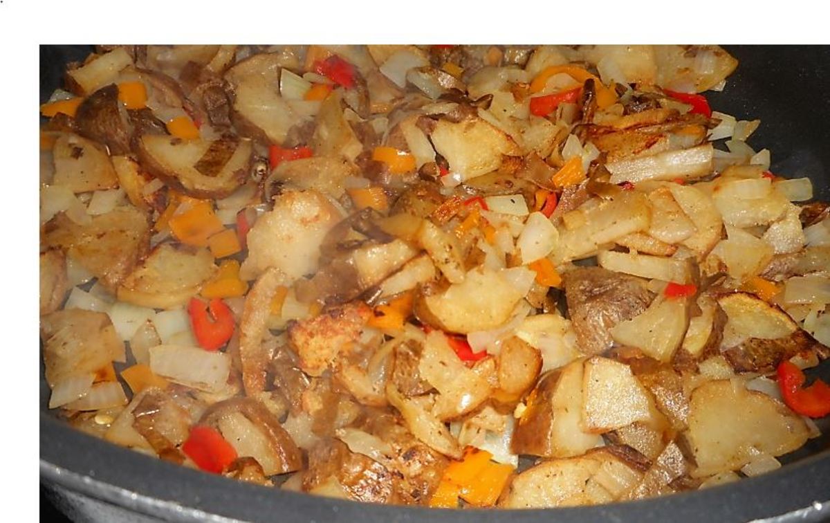 How to Make Fried Potatoes With Sausage, Sauerkraut, Onion, & Pepper