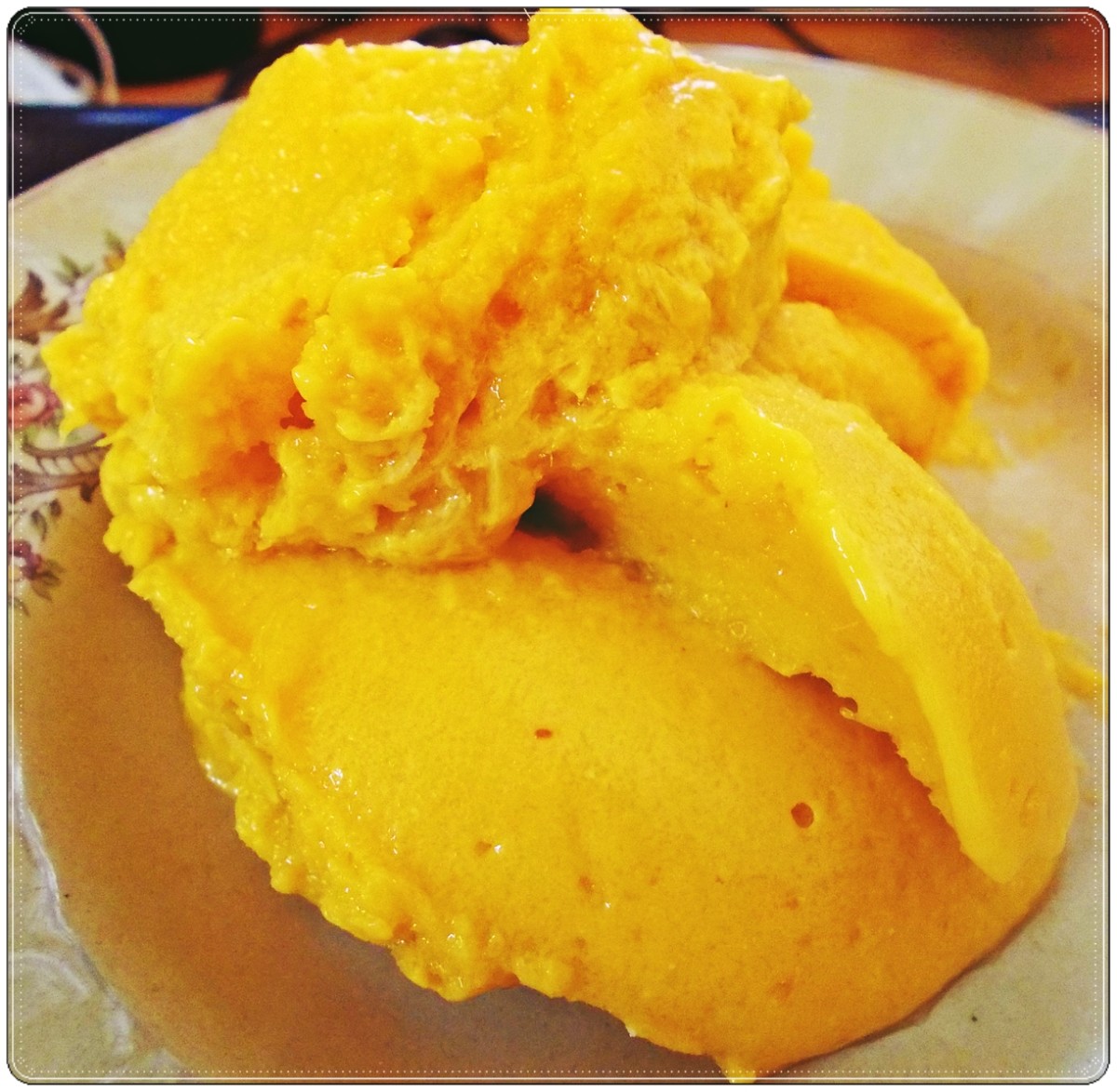 Sweet, creamy and toothsome vegan mango ice cream.
