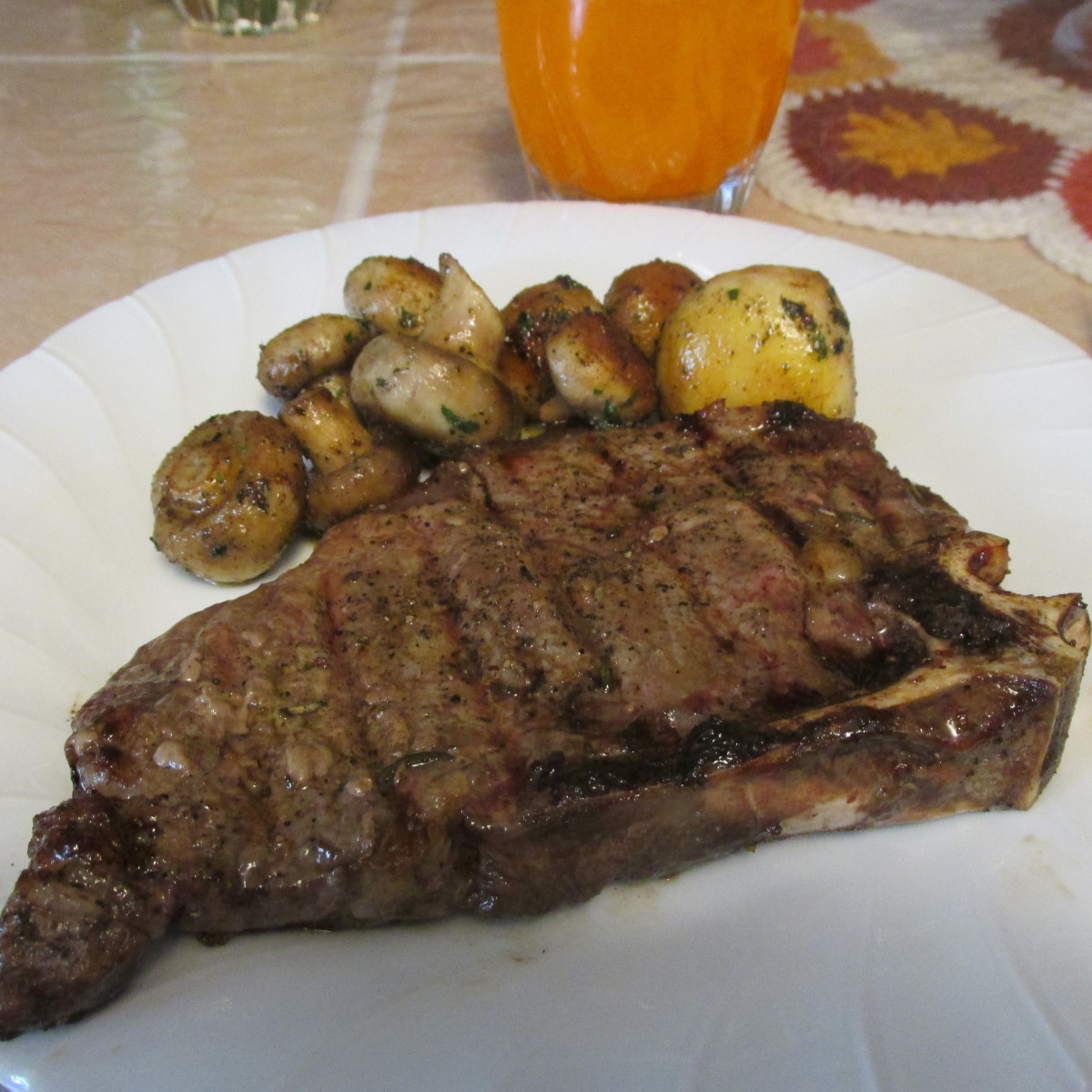 Low-Carb Meal: Steak & Mushrooms With Peanut Butter Dessert