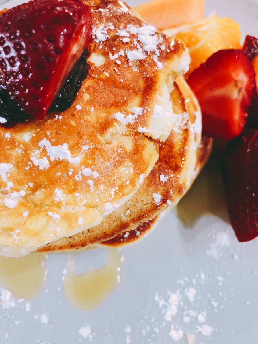 Delightfully Easy and Fluffy Pancakes for a Weekend Brunch