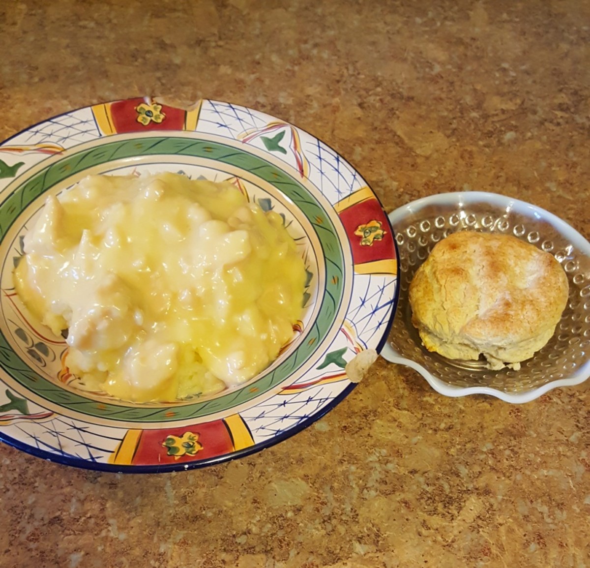 simple-and-easy-winter-meal-mashed-potatoes-with-chicken-gravy