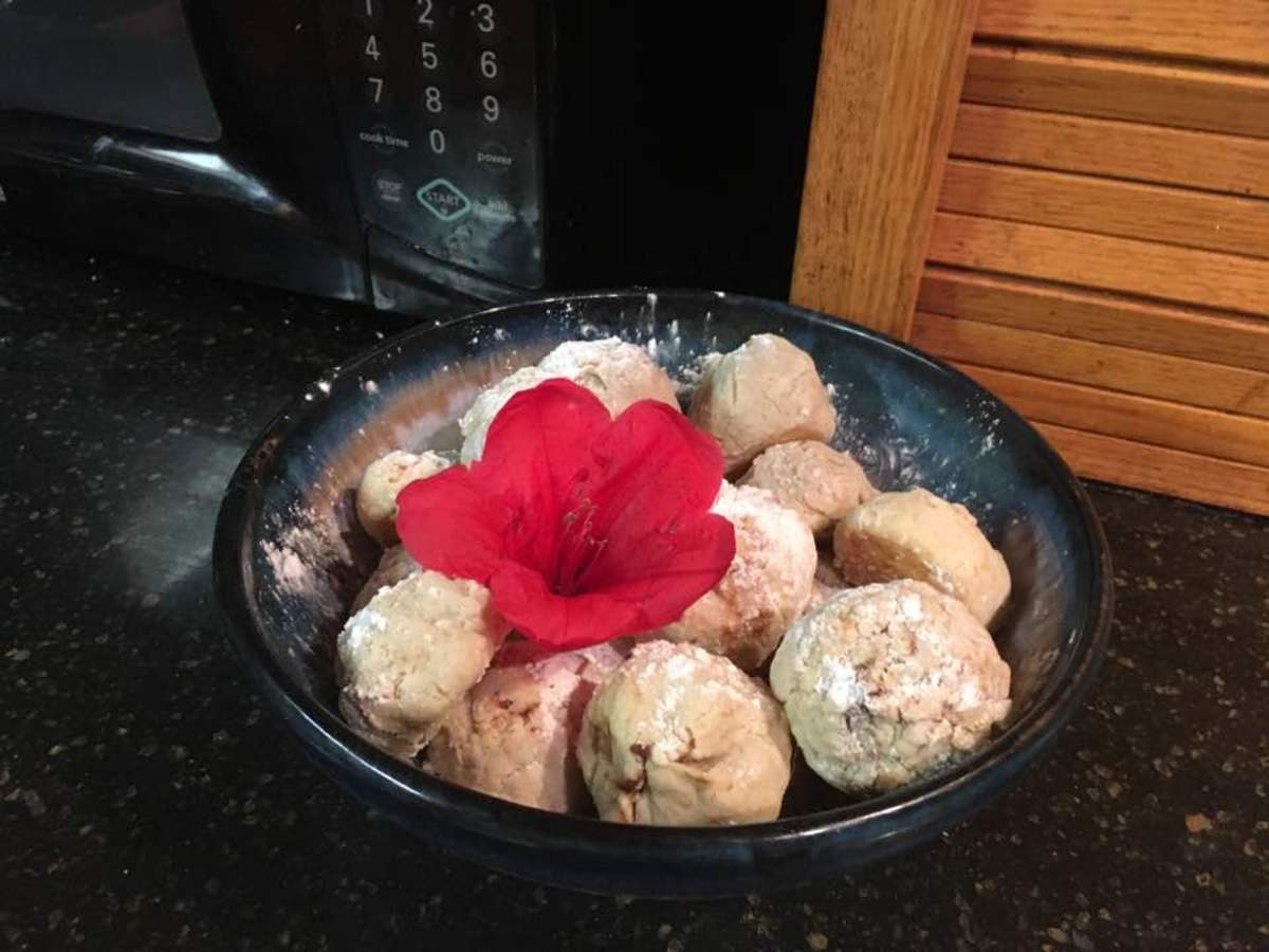 Ma'amoul: A Middle Eastern, Date-Filled Pastry Recipe