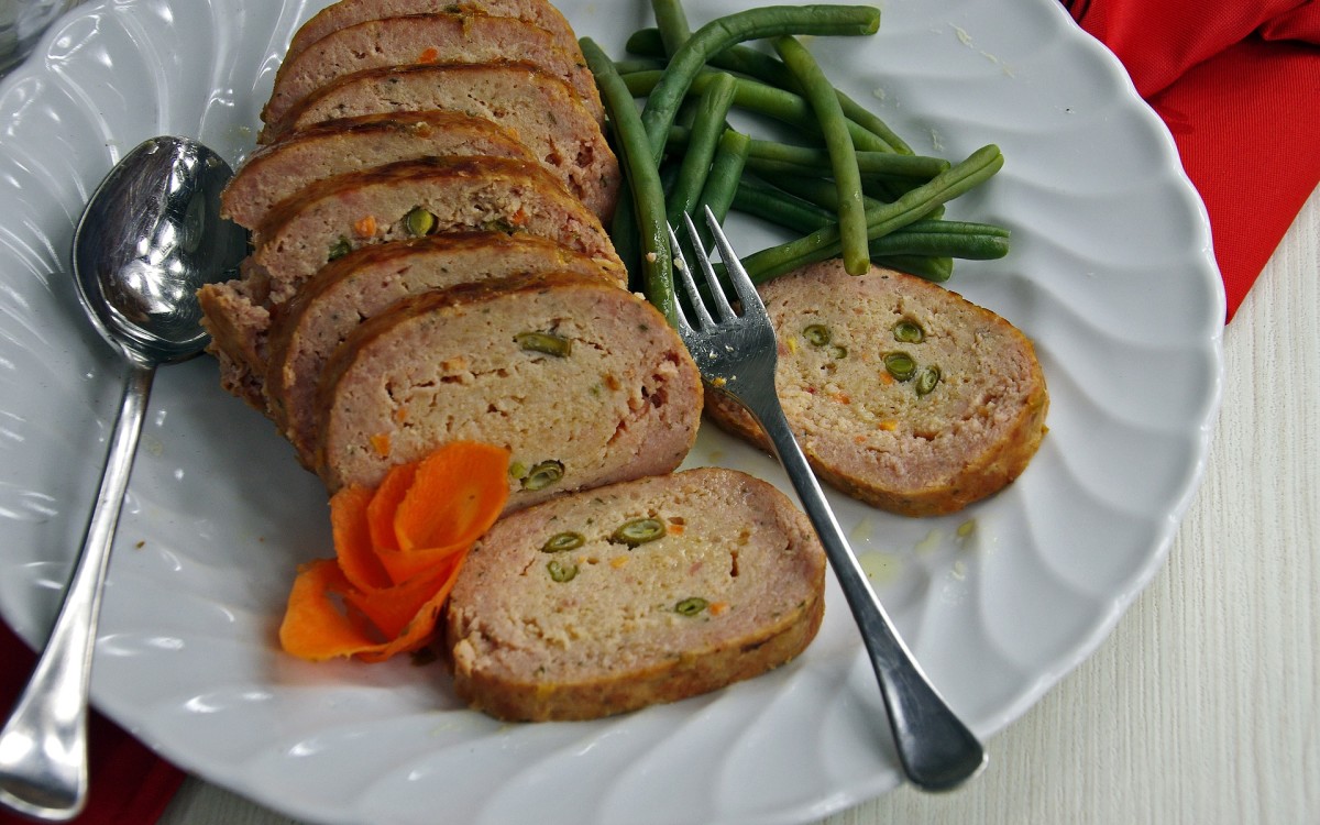 Exploring Meatloaf: Facts, Folklore, and 10 Fabulous Recipes