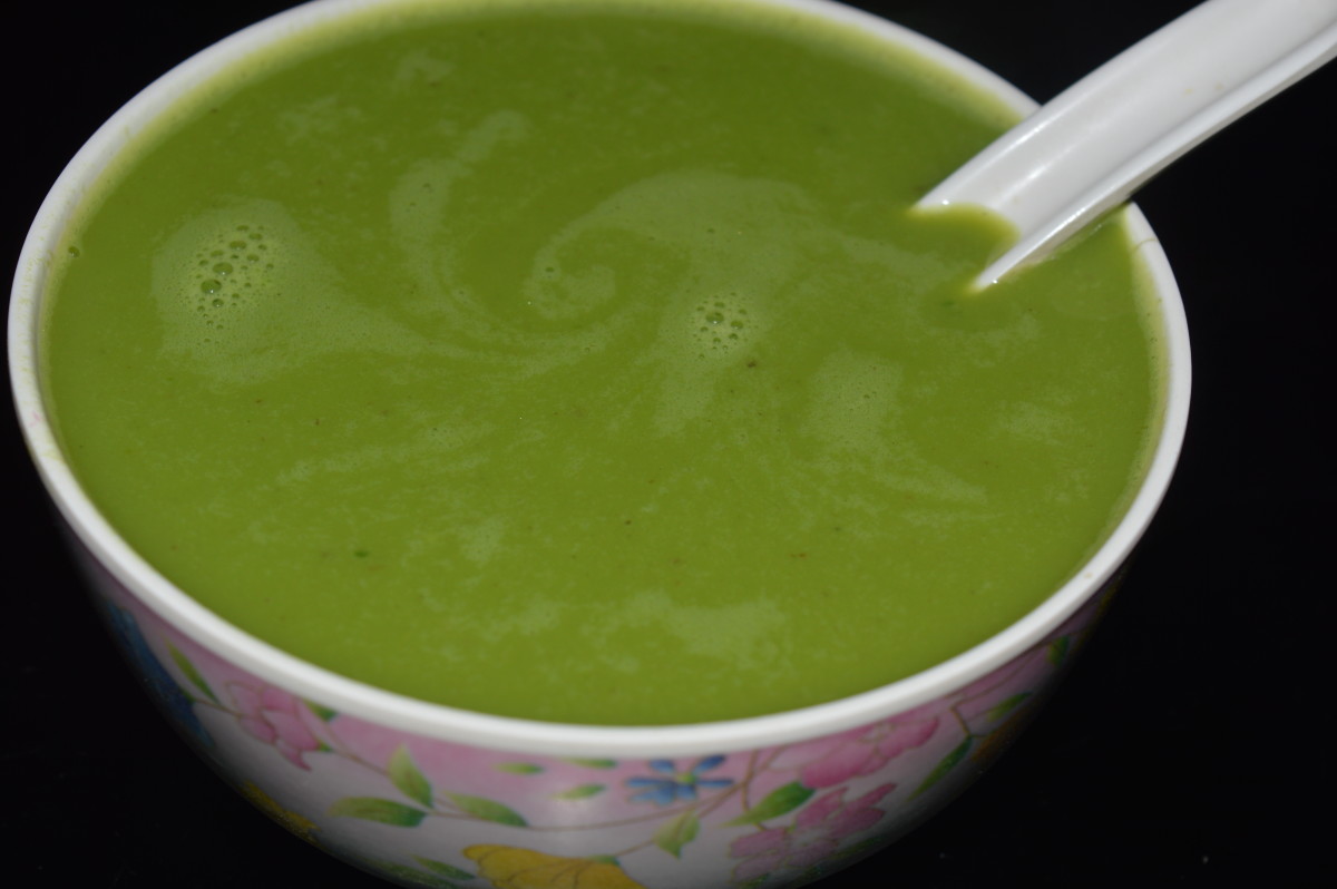 How to Make Spinach and Fresh Pea Soup