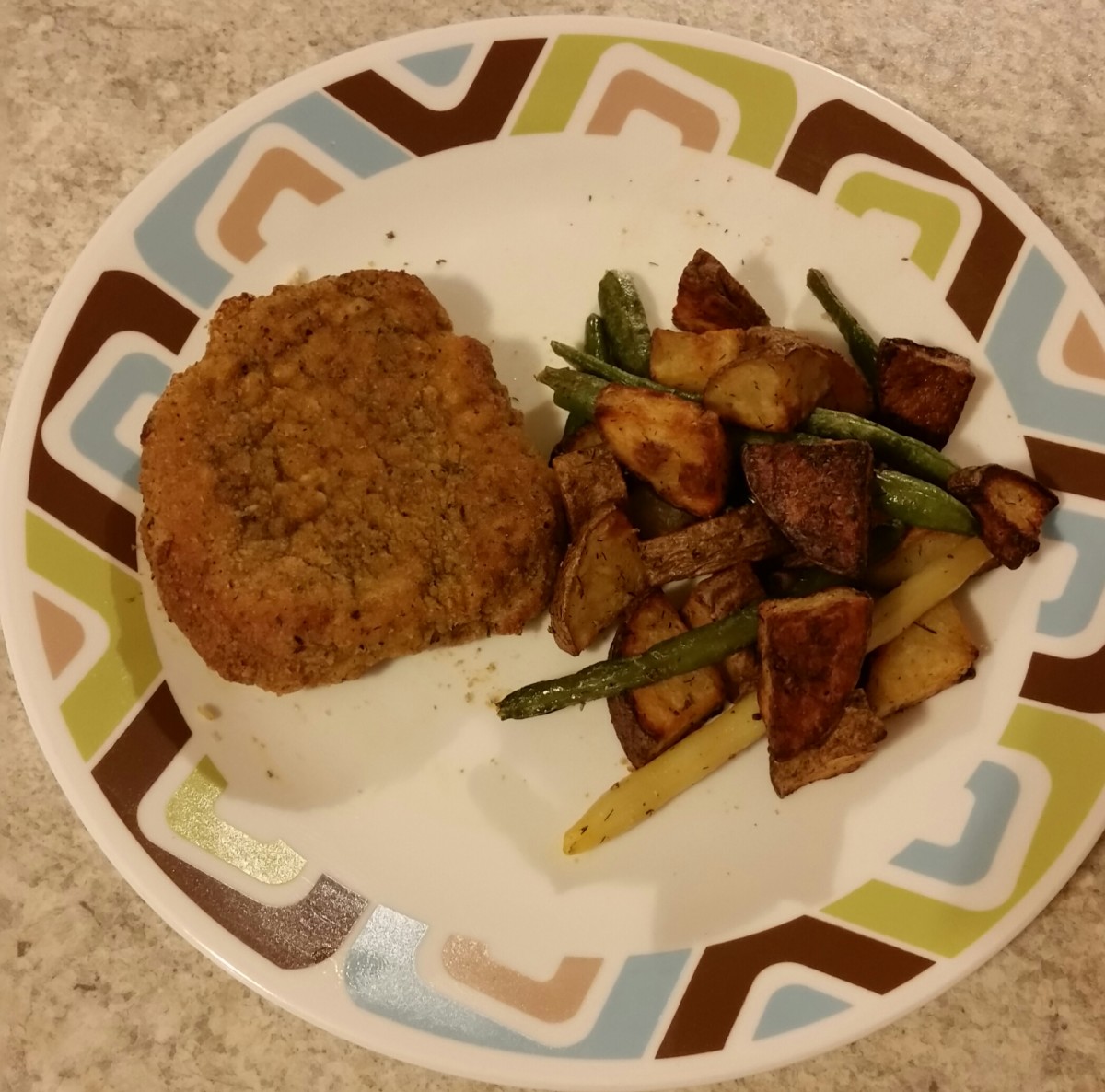 breaded-pork-chops-with-seasoned-roasted-potatoes-and-veggies