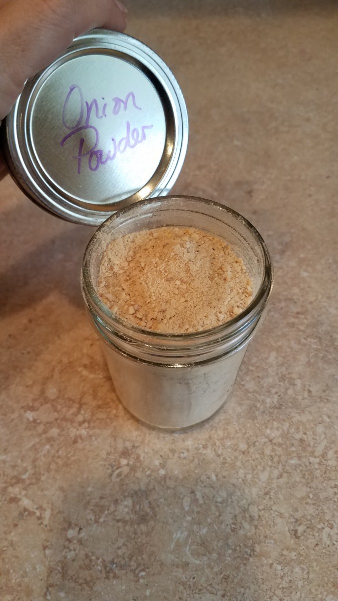 How to Make Your Own Onion Powder at Home