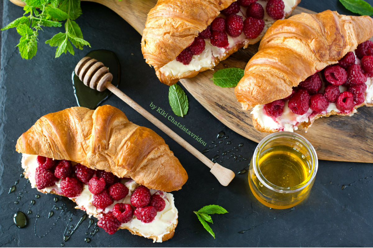 Brunch Treat: Mascarpone and Berry Croissant