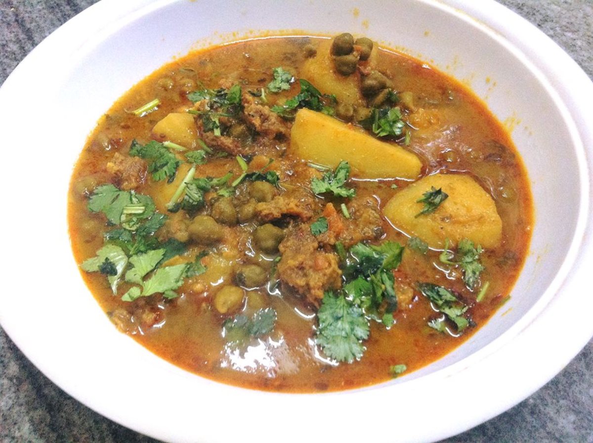 Punjabi Aloo Wadiyan Recipe: Dried Dumplings in Potato Curry