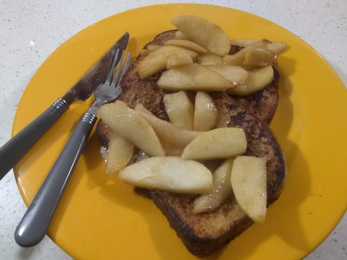 French Toast With Caramelized Apples