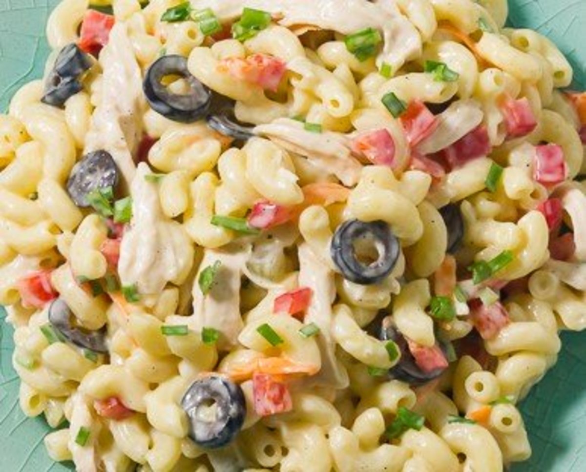 Filipino-style macaroni salad has a hint of sweetness to it. Make your own with this easy-to-follow recipe!