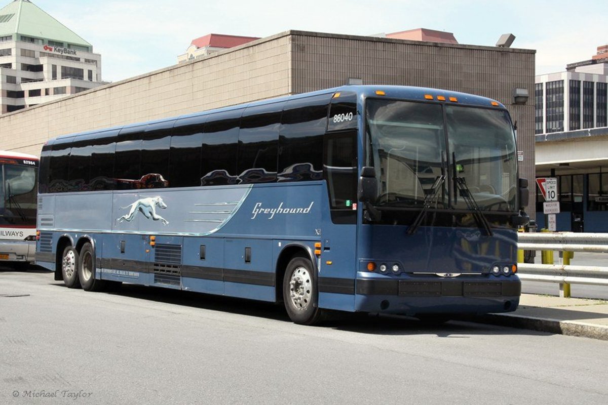 How to Stay Safe on the Greyhound Bus