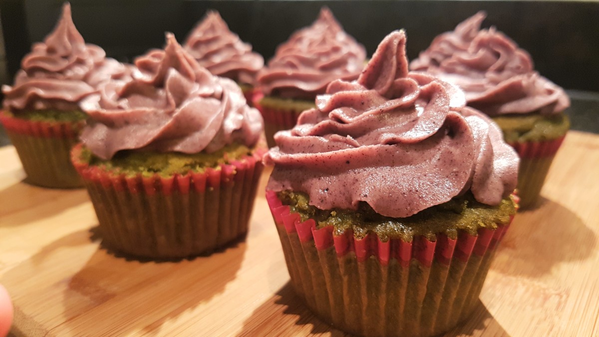 Healthy Dessert Recipe: Wheatgrass Cupcakes With Acai Buttercream Frosting