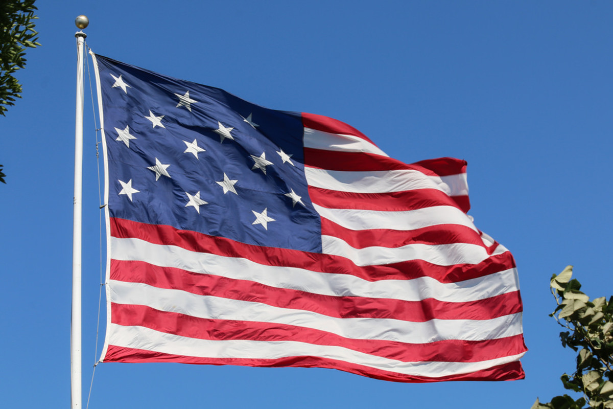 The national flag that flew over Fort McHenry in 1814 had 15 bars and 15 stars.