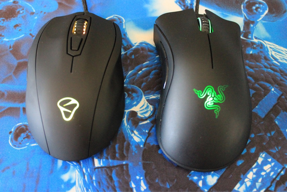The shape of the Castor (Left) was a bit odd for me at first but quickly grew on me. It's now my daily gaming and work mouse. On the right, is Razer's DeathAdder which is probably the most popular mouse to date.