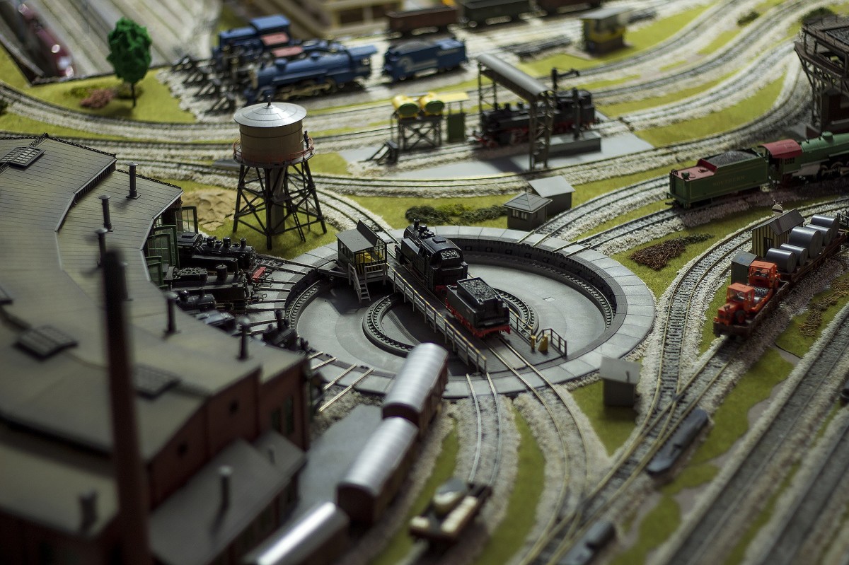 model train platforms designs