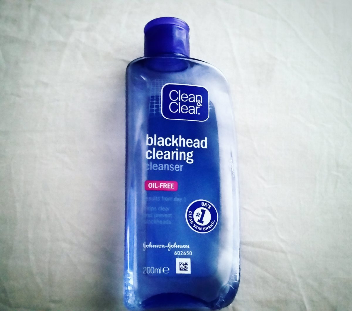 My Review of Clean & Clear Blackhead Clearing Cleanser