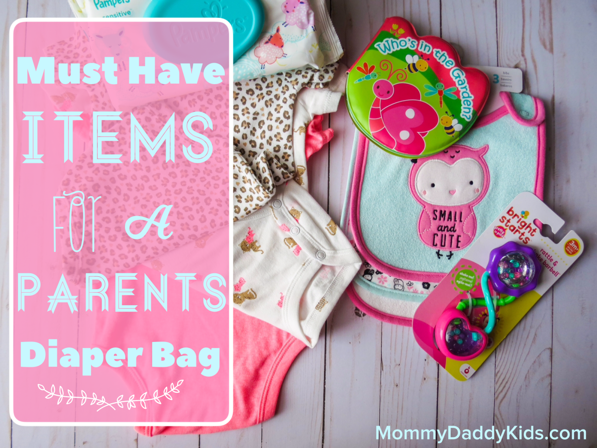 What to pack in your diaper bag: an essentials checklist