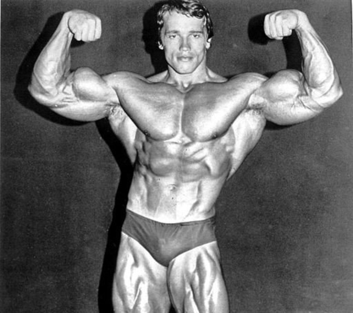 Arnold liked to use the opposing muscle groups method