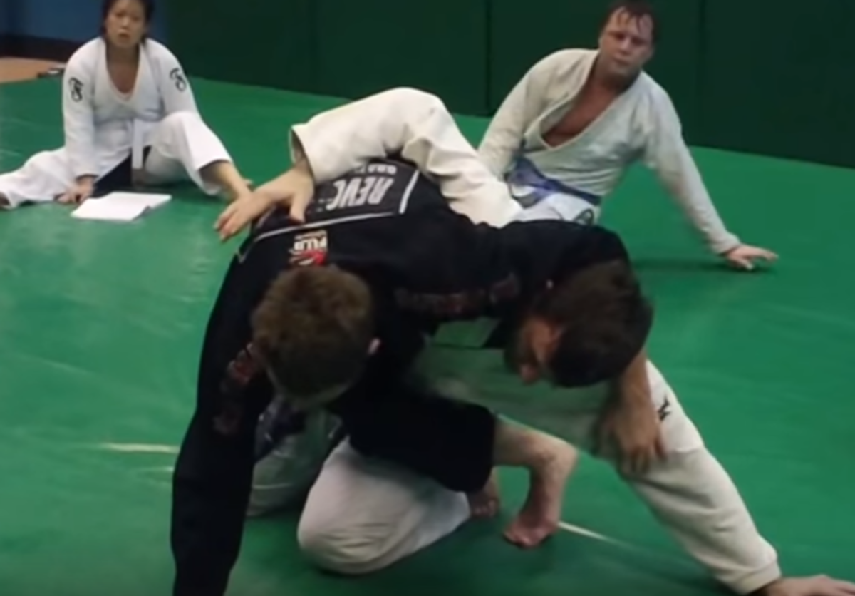 The hip-bump sweep is a staple of the Kimura family from closed guard, but it can also set up a triangle choke. 