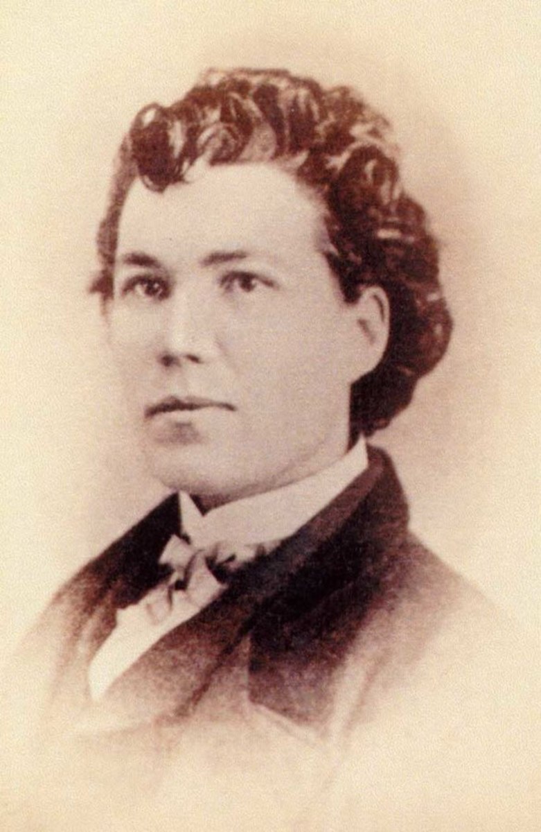 Sarah Emma Edmonds was born in New Brunswick, Canada in 1841. In 1861, she was living in Flint, Michigan and felt strongly about the need to end slavery. So, having changed her appearance, she enlisted in Second Michigan Volunteer Infantry Regiment.