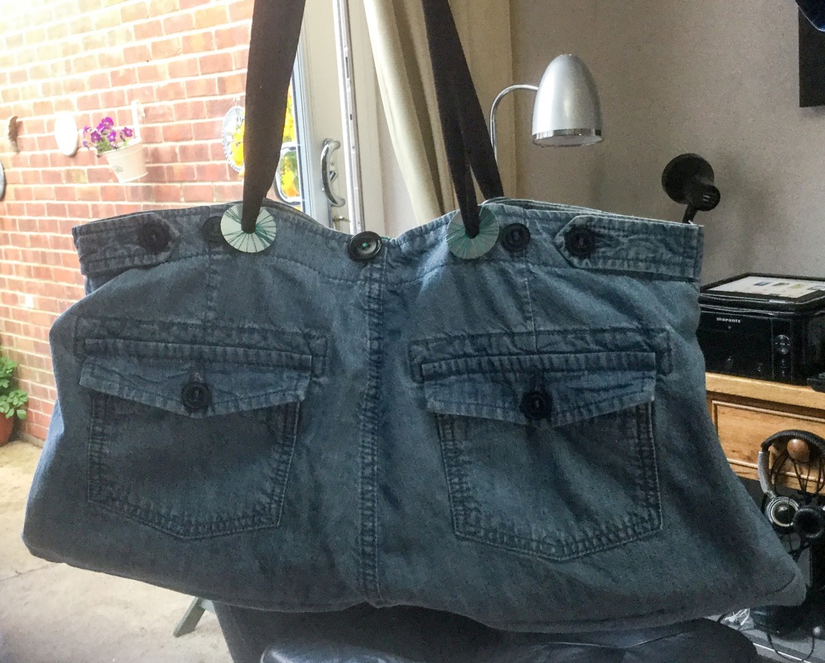 First upcycling project, turning crop jeans into a bag